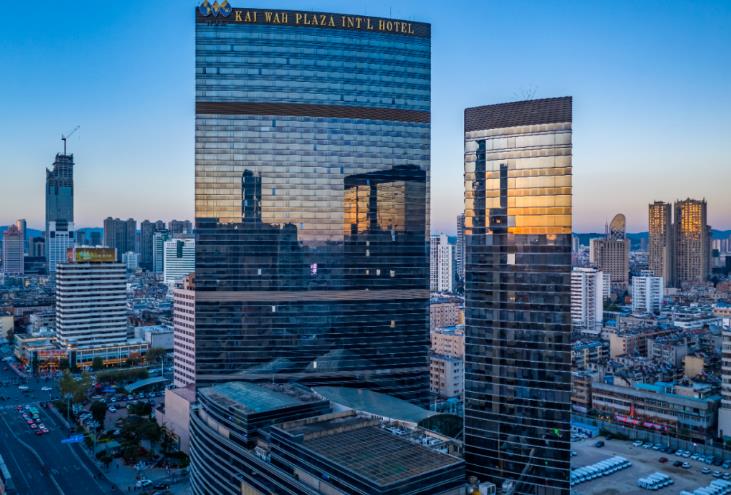 昆明佳華廣場酒店高薪誠聘，共筑五星級(jí)服務(wù)夢想